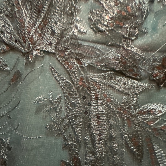 Peacock blue mermaid - Picture 4 of 6